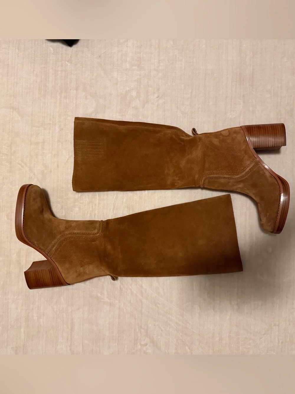 Micheal Kors suede boots